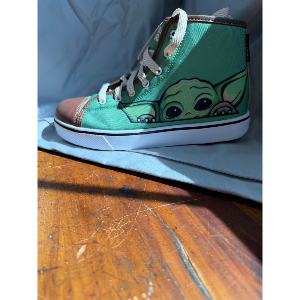Heelys Hustle Star Wars Grogu Baby Yoda Shoe Youth 6 Mens 6 Womens 7.5 Brand New - Picture 8 of 11